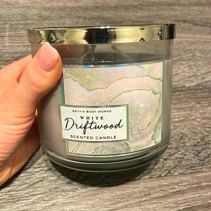 Bath & Body white 3 wick driftwood candle never used